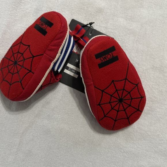Toms x Marvel Spider-Man Tiny Lima Toddler Infant Baby Shoes Size 2 Red New - Picture 3 of 4